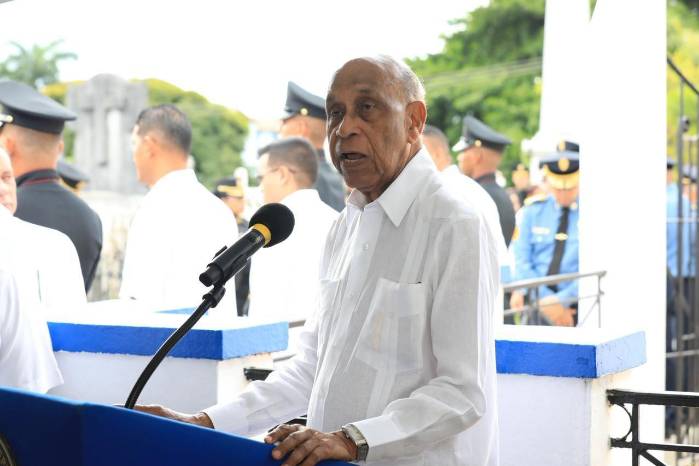 Durante el acto conmemorativo, Ahumada evocó los desafíos de la independencia y llamó a las nuevas generaciones a defender la historia y los valores que dieron origen a la nación panameña.