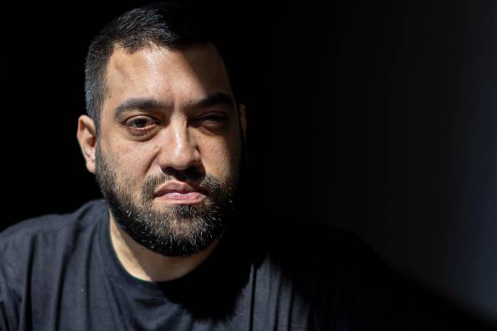 Ramón Centeno posa durante una entrevista con EFE este jueves, en Caracas (Venezuela). EFE/ Miguel Gutierrez