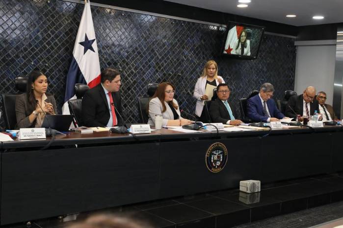 La Comisión aprobó las reformas al RORI por mayoría.