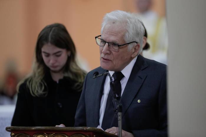 Fotograía del padre del fallecido senador y precandidato presidencial Miguel Uribe Turbay, Miguel Uribe Londoño.