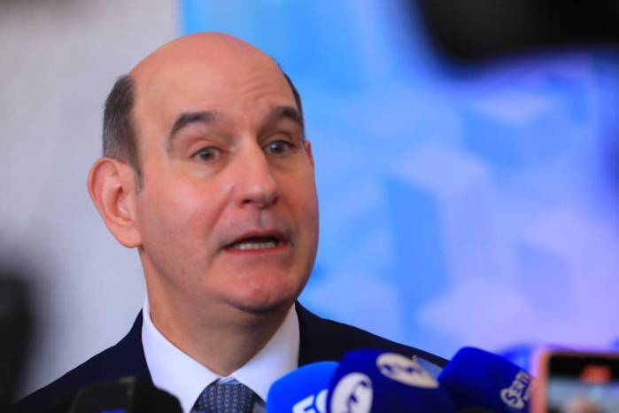 El ministro de Economía y Finanzas, Felipe Chapman.