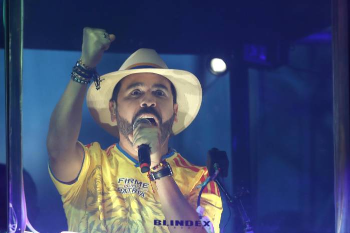 Abelardo de la Espriella mantiene ventaja en los sondeos, pero su campaña teme que el exceso de confianza reduzca la participación.
