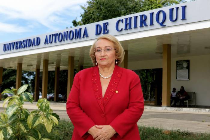 La universidad mantiene procesos académicos y servicios esenciales pese al recorte presupuestario para 2025 y 2026.