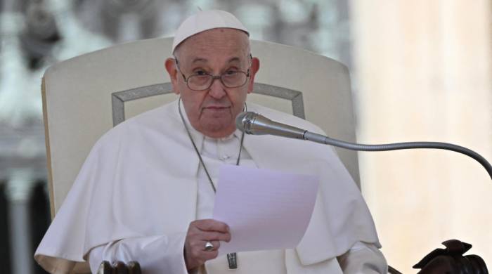 ‘Los animo a trabajar incansablemente para que sea posible erradicar esa indiferencia’, dijo el papa a los obispos.
