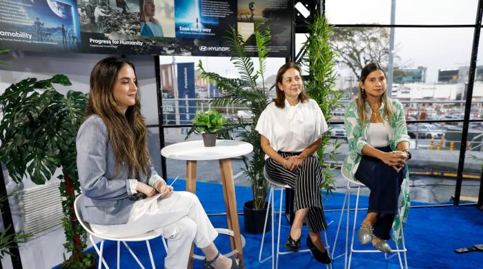 Durante el foro se conversó sobre cómo el cambio que la población realice en su día a día también puede generar un impacto positivo en el ambiente.