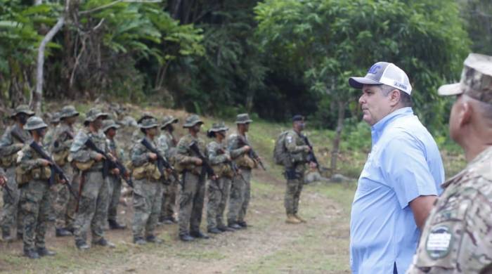 El ministro de Seguridad, José Manuel Pino habla a las unidades acantonadas en Puerto Obaldía para la operación Chocó II.
