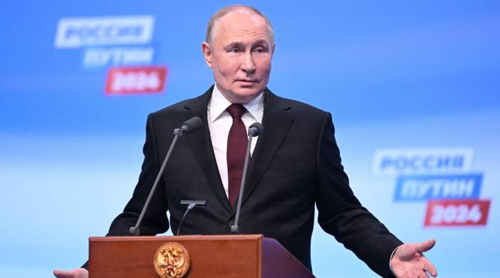 Putin, de 71 años, recibió el 87,34 % de los votos, diez puntos más que en 2018 (76,5).