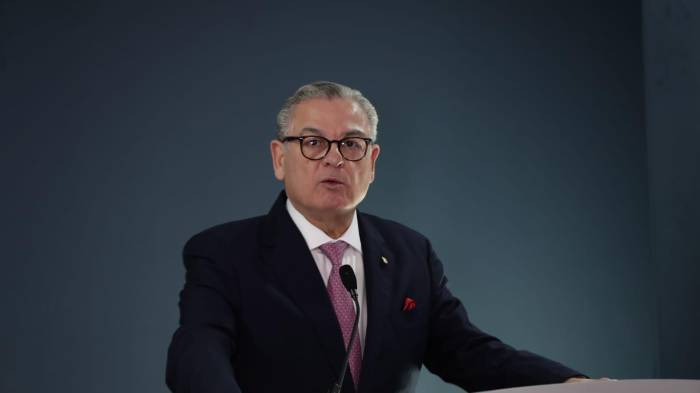 El contralor general Anel “Bolo” Flores en la conferencia de prensa.