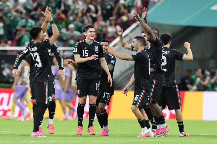ugadores de México reaccionan este jueves, en un partido del grupo A del Mundial de la FIFA 2026 entre México y Corea del Sur, en el estadio Akron en Guadalajara.