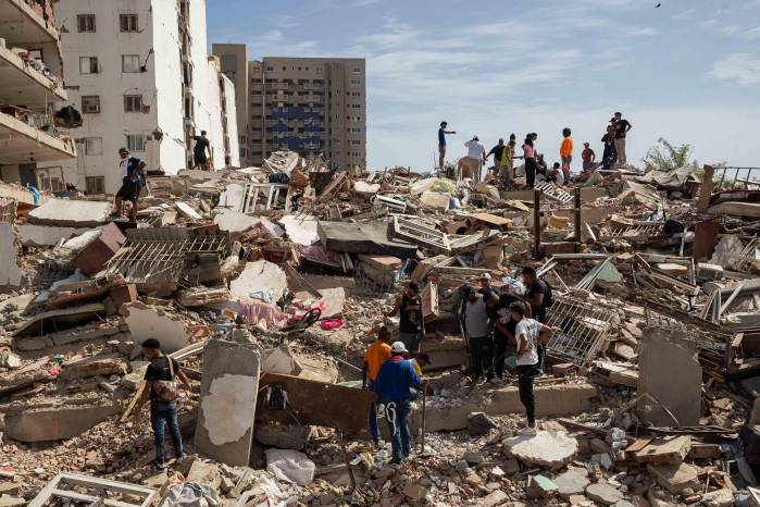 Las labores de búsqueda y rescate continúan en las zonas más afectadas.