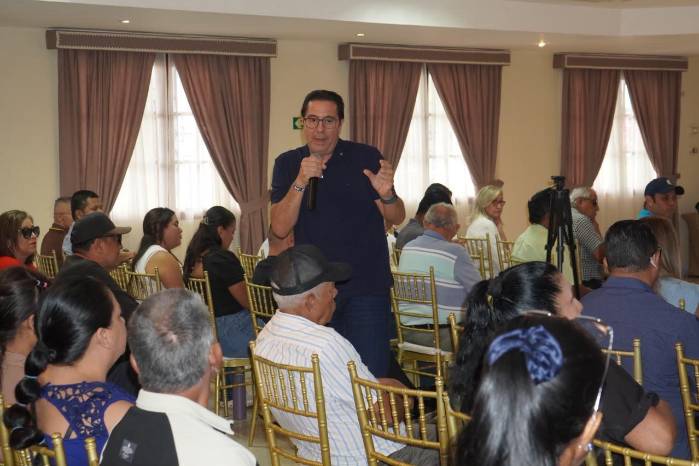 UNE explicó a sus simpatizantes los avances de su organización política.