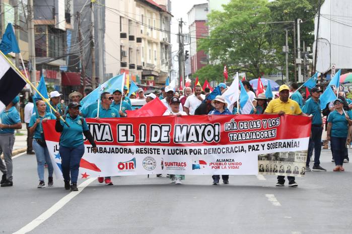 Diferentes sindicatos dijeron presente en la marcha en conmemoración al Día del Trabajador.