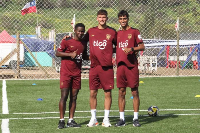 Gustavo Herrera (izq.), Karlo Kuranyi (centro) y Martín Krug (izq.) se incorporaron a la concentración de la selección de Panamá sub-20.