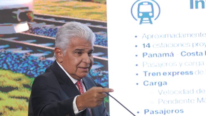 José Raúl Mulino dando detalles sobre el proyecto del tren Panamá - Chiriquí.