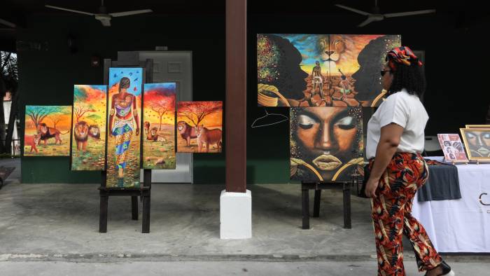 Las personas pudieron disfrutar del arte afro de varios artistas nacionales.