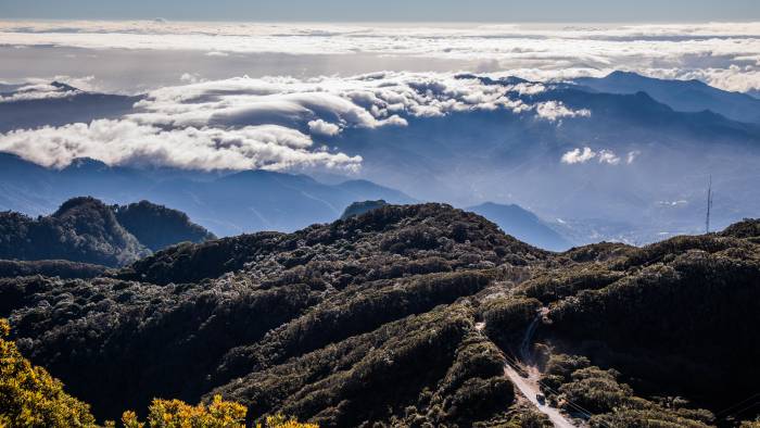 Vista panorámica del volcán Barú, una de las principales joyas naturales del país.