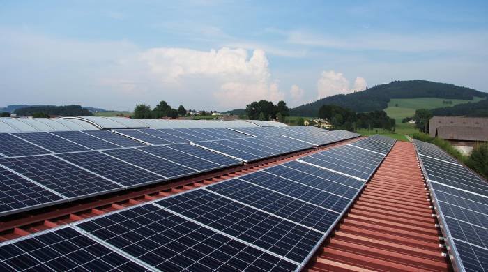 La Cámara de Energía Solar pide eliminar del todo los topes a la energía solar distribuida en Panamá