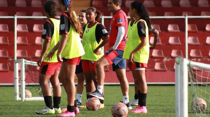 El entrenador Víctor Suárez tendrá de nuevo la posibilidad de clasificar a una Copa Mundo Femenina, en esta ocasión con la Sub-17.