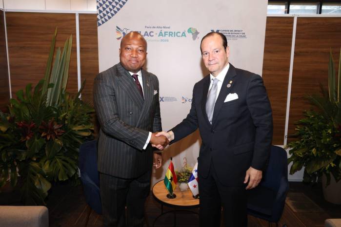 Martínez-Acha mantuvo reuniones bilaterales con representantes de países como Costa Rica, Ghana y Burundi.