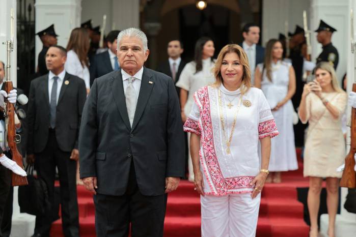 El presidente de la República, José Raúl Mulino, y la primera Dama, Maricel Cohen.