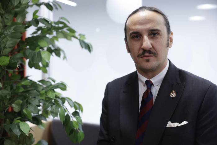 Presidente y fundador de la entidad, Luis Felipe Fernández-Salvador y Campodonico, VI marqués de Lises.