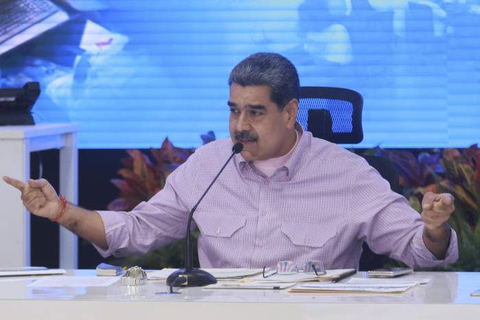 Fotografía del 8 de diciembre de 2025 cedida por Prensa Miraflores que muestra al presidente de Venezuela, Nicolás Maduro, hablando en un acto de gobierno, en Caracas (Venezuela).