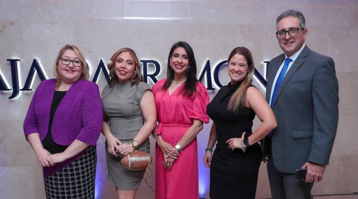 Elyonor Samudio, Olga Hernández, Jovanka Sucre, Patricia Jiménez y Briant Dominici.