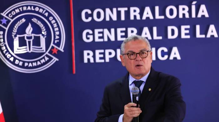 El contralor general, Anel Flores, señala que el aumento salarial de los magistrados es inconveniente.