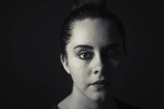 El costo de escapar de la violencia doméstica