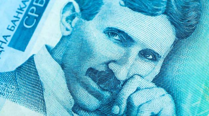 Nikola Tesla contribuyó al avance de la corriente alterna, la radio, los rayos X y la energía inalámbrica, entre otros inventos