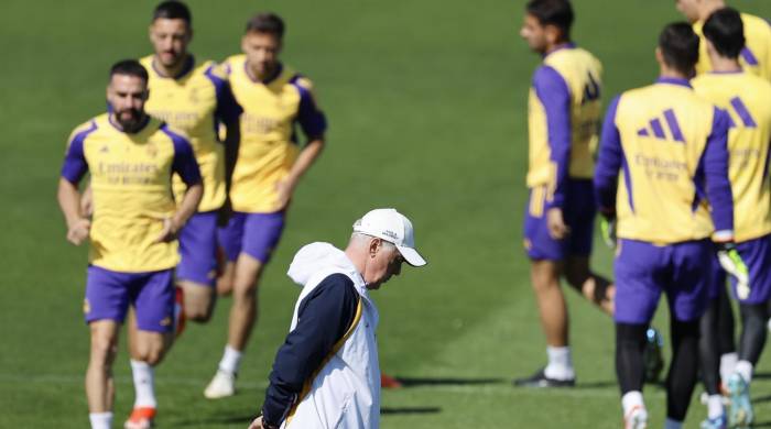 El entrenador del Real Madrid Carlo Ancelotti durante el entrenamiento del Real Madrid.