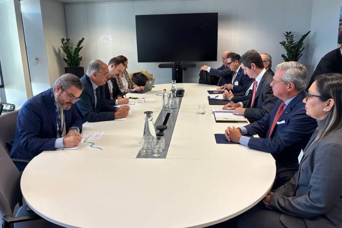 Representantes del Gobierno de Panamá y la Unión Europea se reunen.