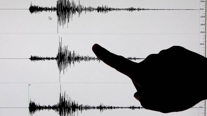 El SHOA emitió una advertencia de posible tsunami luego de un fuerte terremoto de magnitud 7.5 registrado este viernes 2 de mayo en el extremo sur del país.