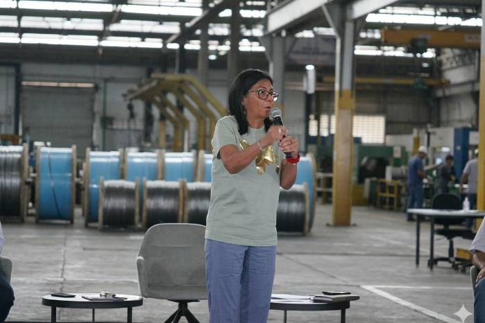 Delcy Rodríguez, presidenta encargada de Venezuela visitó Bolívar.