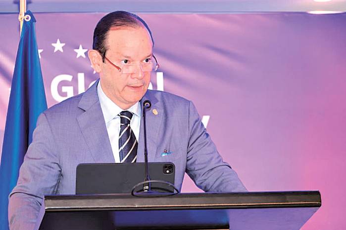 Panamá planta cara por listas fiscales a la UE, mientras que Bruselas evade el fondo y apuesta por negocios