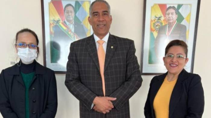 Luque Ferro asume la representación diplomática en el país andino mientras el Estado boliviano evalúa la solicitud de refugio del sindicalista Saúl Méndez.