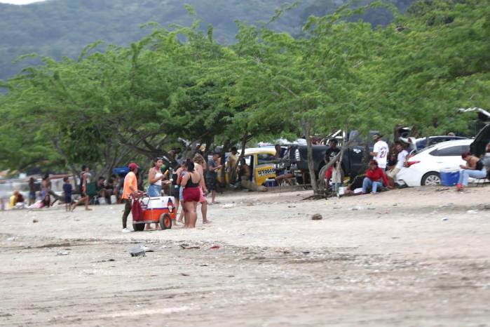 La familia panameña buscaban disfrutar de una manera diferente el clima.