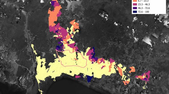 Este mapa muestra el porcentaje de viviendas sin recolección de basura ni pública ni privada según datos del censo de 2023. De acuerdo a estos datos la mayor parte del centro urbano y los barrios del distrito de San Miguelito tienen un nivel de servicio de recolección de basura del 93%.