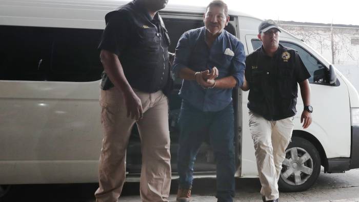 Juez imputa cargos y ordena detención provisional de Genaro López