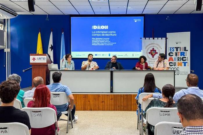 En esta mesa los autores reflexionaron sobre escribir desde la realidad circundante.