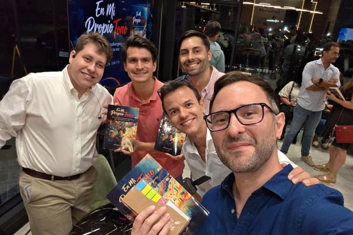 El libro de Smith, en palabras de su autor, ‘no busca dar fórmulas mágicas ni decirle a nadie cómo debe vivir su vida’.