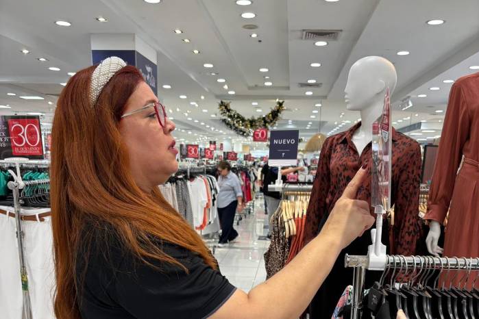 Entre luces y promociones: la otra cara de la Navidad
