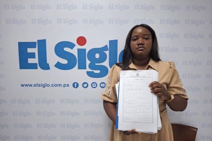 Nitzeira Watson durante la entrevista exclusiva con El Siglo, donde ofreció su versión sobre el manejo de los fondos recaudados para la operación de Taitiana Anderson y el bloqueo de las cuentas bancarias.