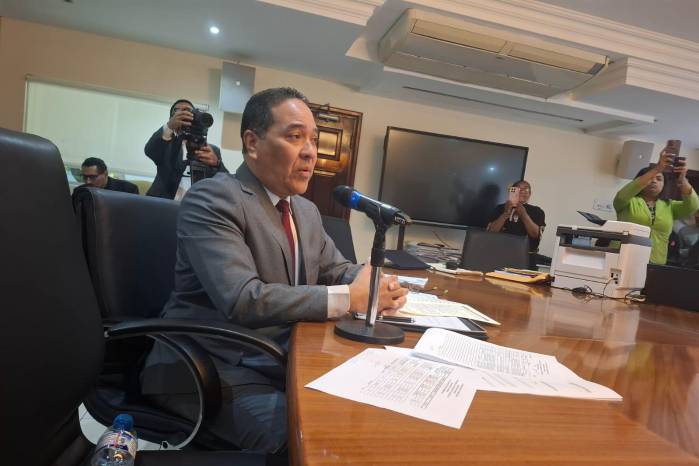 Isidro Carbonell es actualmente es secretario general encargado de la Lotería.