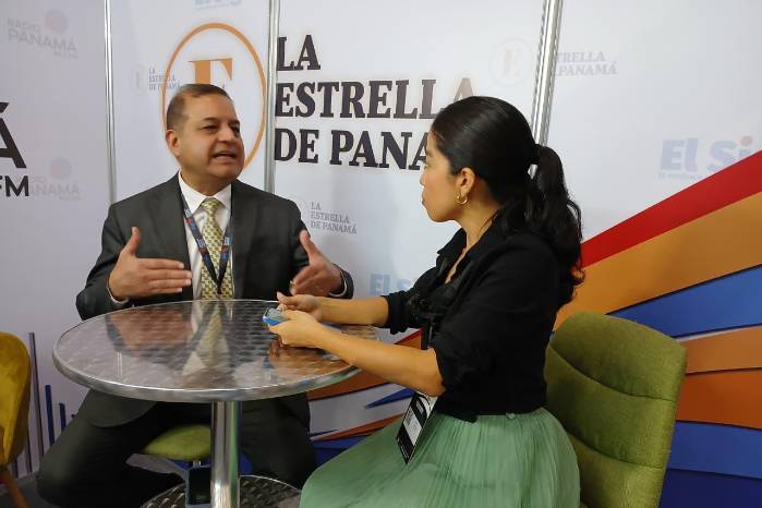 Darío Solís, comisionado nacional de la industria microelectrónica y semiconductores.