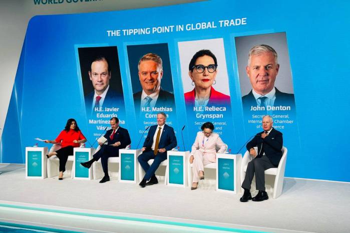 Martínez-Acha participó en dos paneles durante la cumbre.