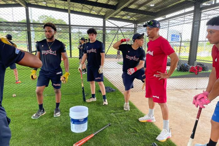 El equipo entrena en la academia Mariano Rivera en La Chorrera.
