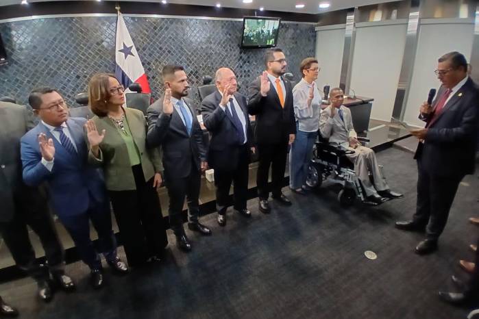 La Comisión de Población, Ambiente y Desarrollo es presidida por el diputado Lenín Ulate