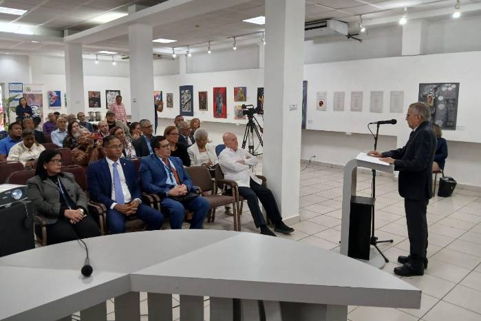 La Comisión 20 de Diciembre rindió su informe en la Galería Amador Guerrero de la Universidad de Panamá.