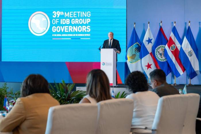 El presidente del Banco Interamericano de Desarrollo (BID), Ilia Goldfajns.